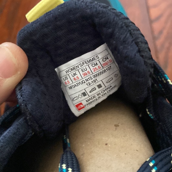 North Face Shoes - Picture 4 of 5